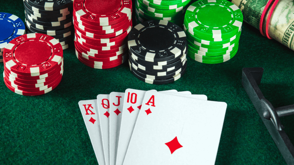 πόκερ χαρτιά και μάρκες